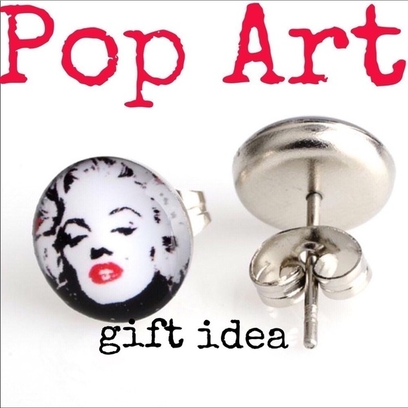MARILYN MONROE NEW STUD EARRINGS #400 - Picture 2 of 3